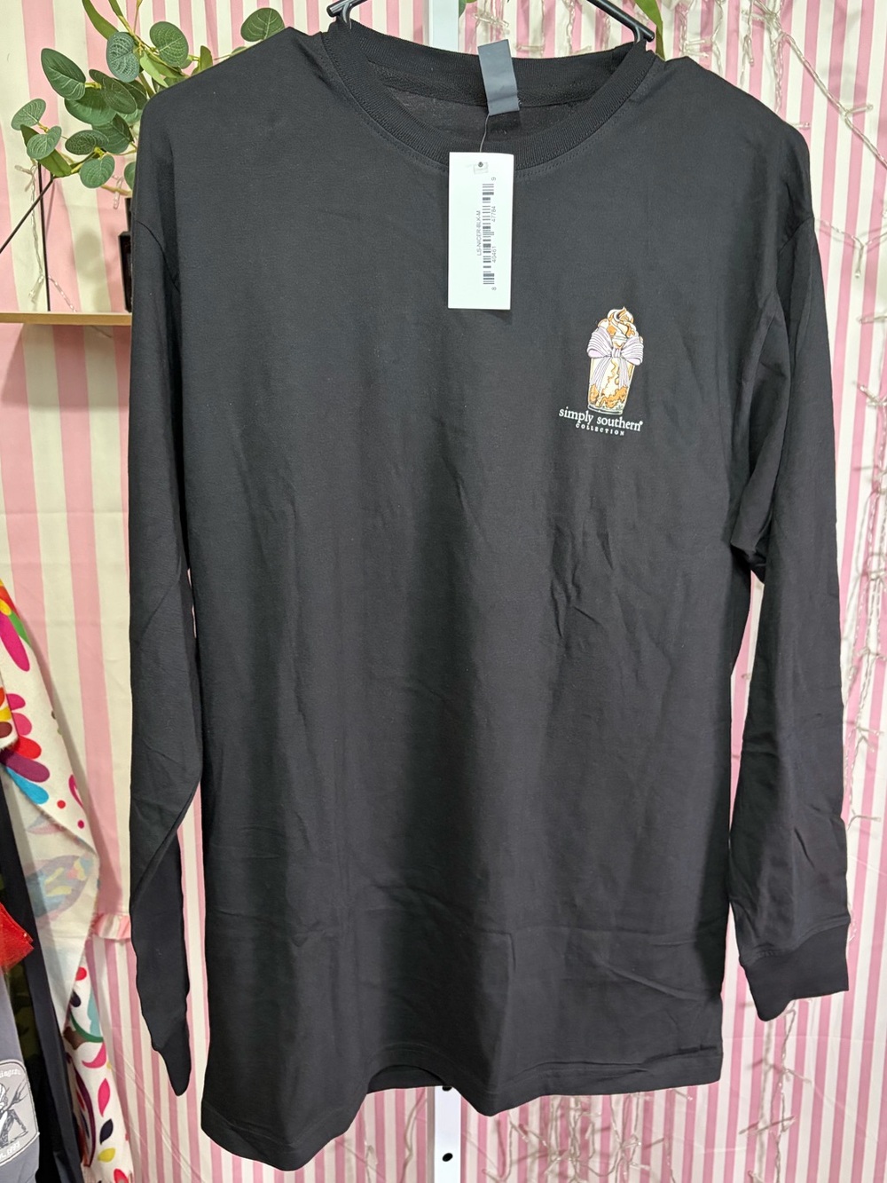 Simply southern NWT TEE M - Picture 4 of 4